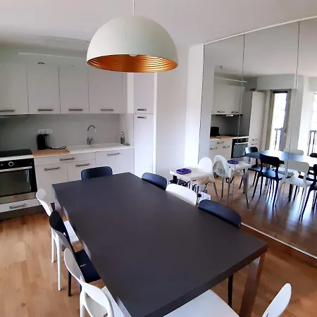 Appartement Vue Rue Des *