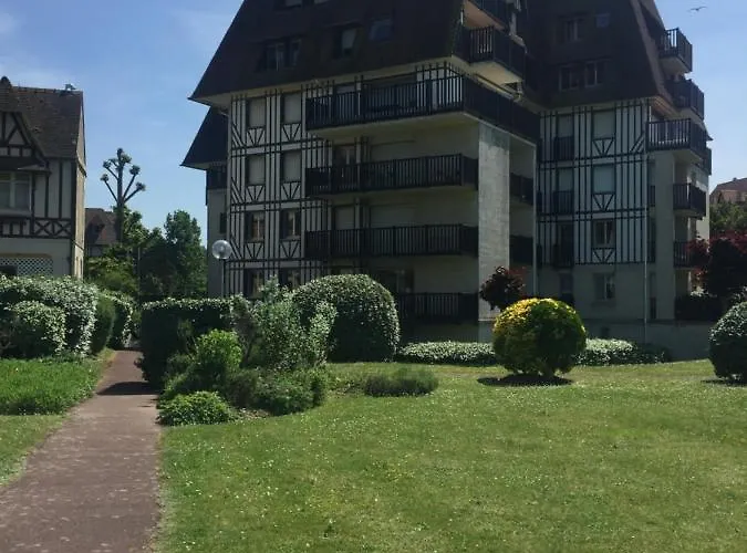 Appartement Vue Rue Des *