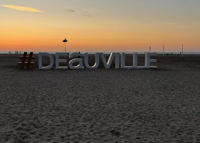 Vue Rue Des 아파트 도빌